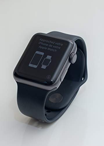 Apple Watch Series 3 42mm (GPS) - Caja de aluminio gris espacial con correa deportiva negra (Reacondicionado)